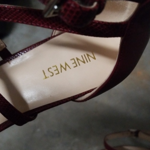 Shoes - Picture 2 of 4